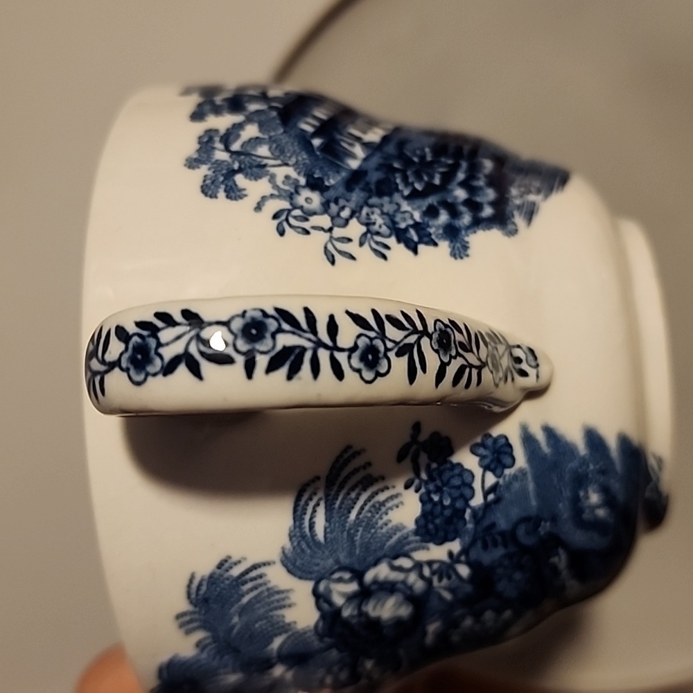Tonquin royal Crownford Vintage tea cup - Picture 4 of 5